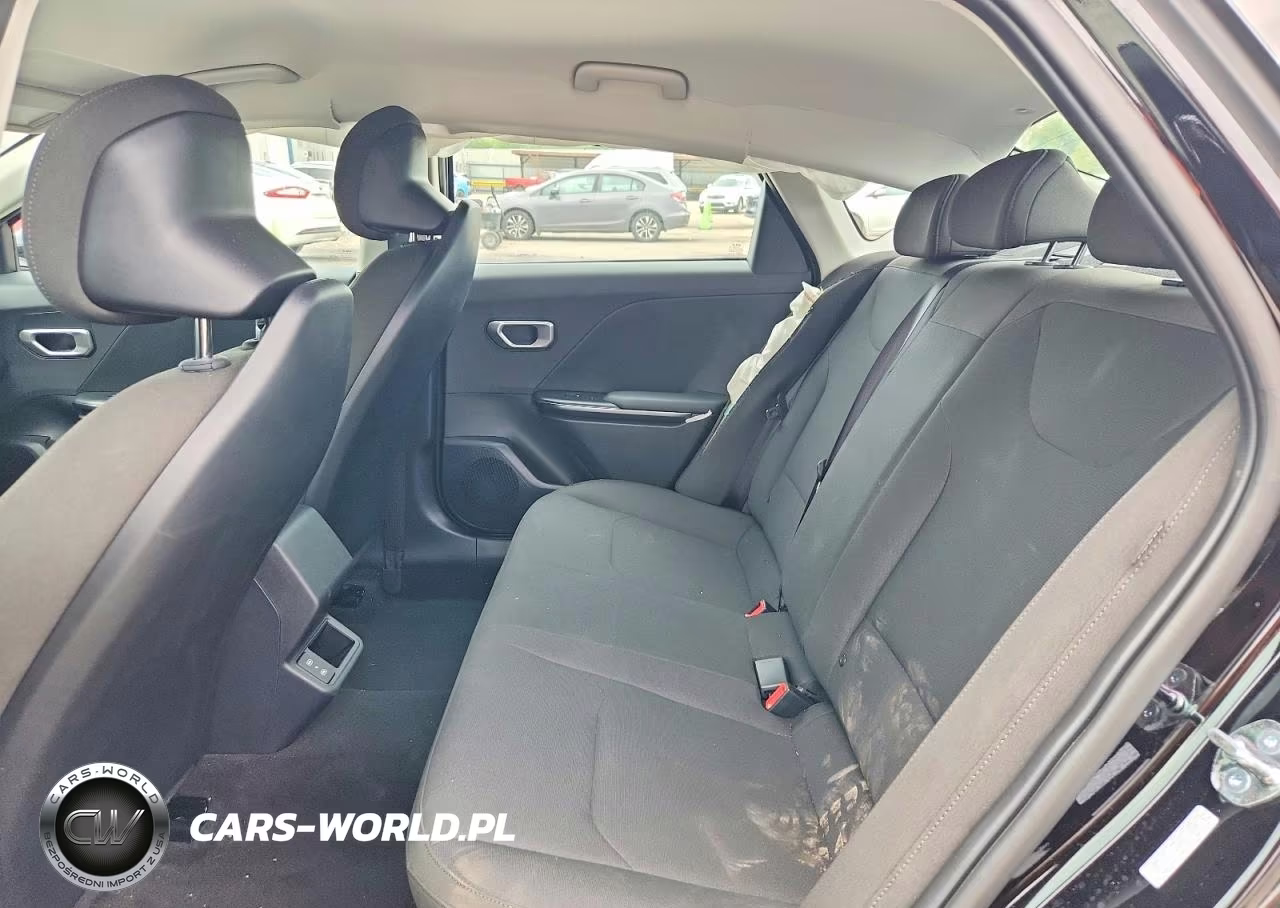 2026 Kia K4 Lxs VIN:3KPFT4DE7TE371909 - 10