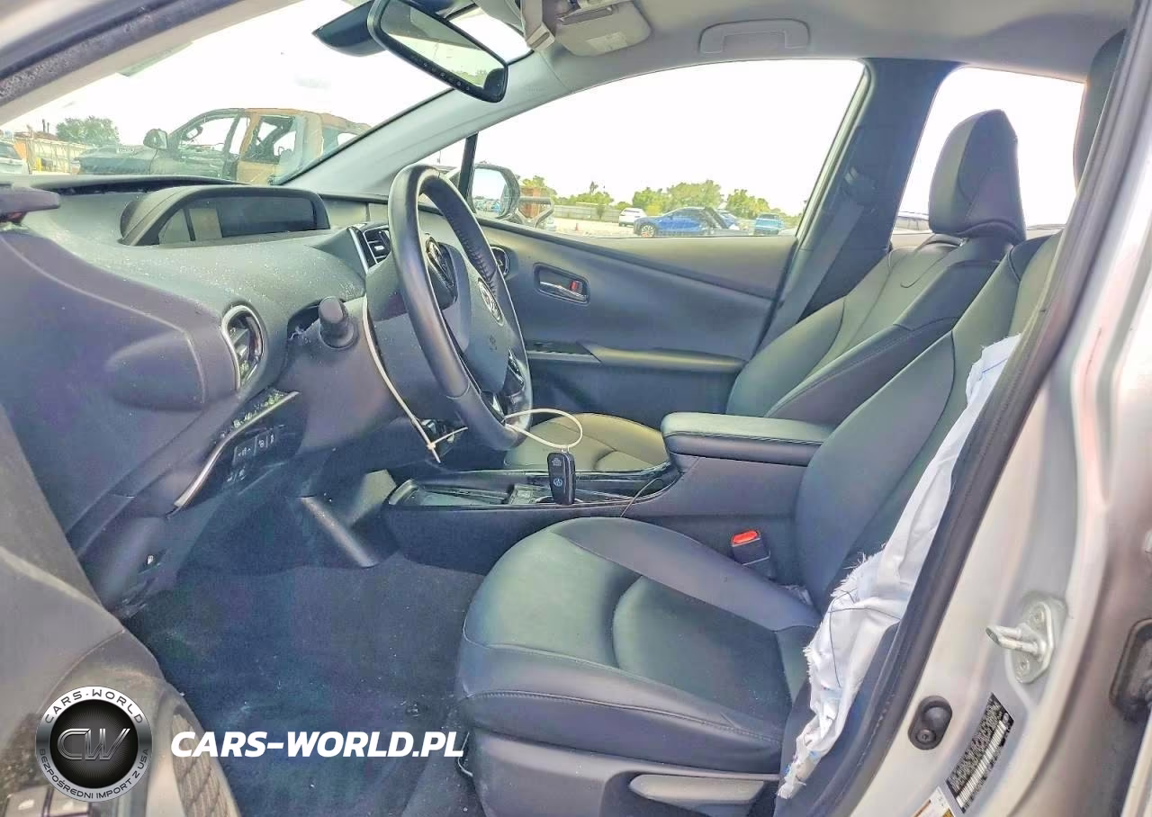 2020 Toyota Prius Xle Awd-E VIN:JTDL9RFU7L3015597 - 7