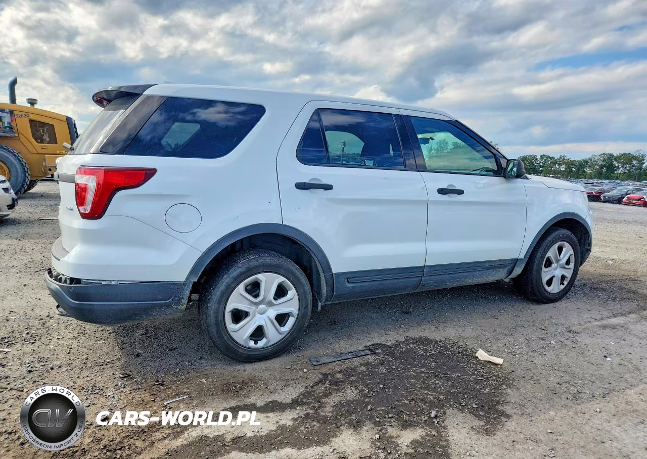 2017 Ford Explorer Police Interceptor VIN:1FM5K8AR9HGA44167 - 3