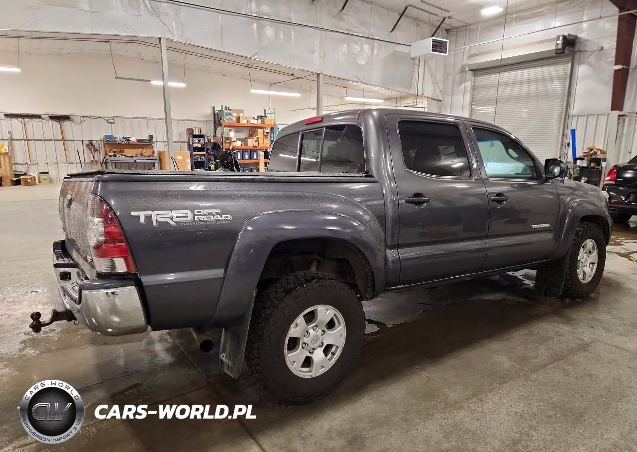 2013 Toyota Tacoma V6 VIN:3TMLU4EN4DM113045 - 3