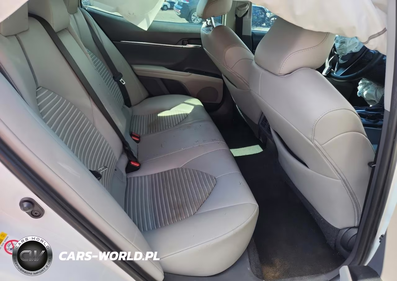 2018 Toyota Camry Se VIN:4T1B11HK0JU042918 - 10
