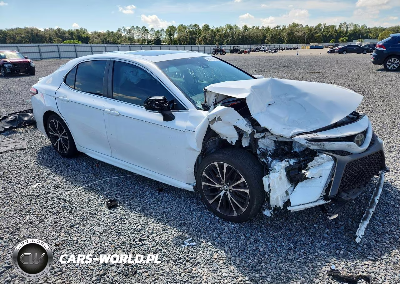 2018 Toyota Camry Se VIN:4T1B11HK0JU042918 - 4