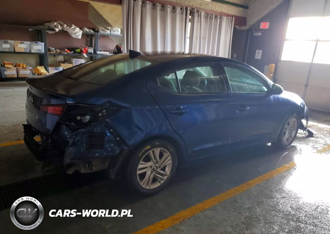 2019 Hyundai Elantra Sel VIN:5NPD84LF8KH434710 - 3