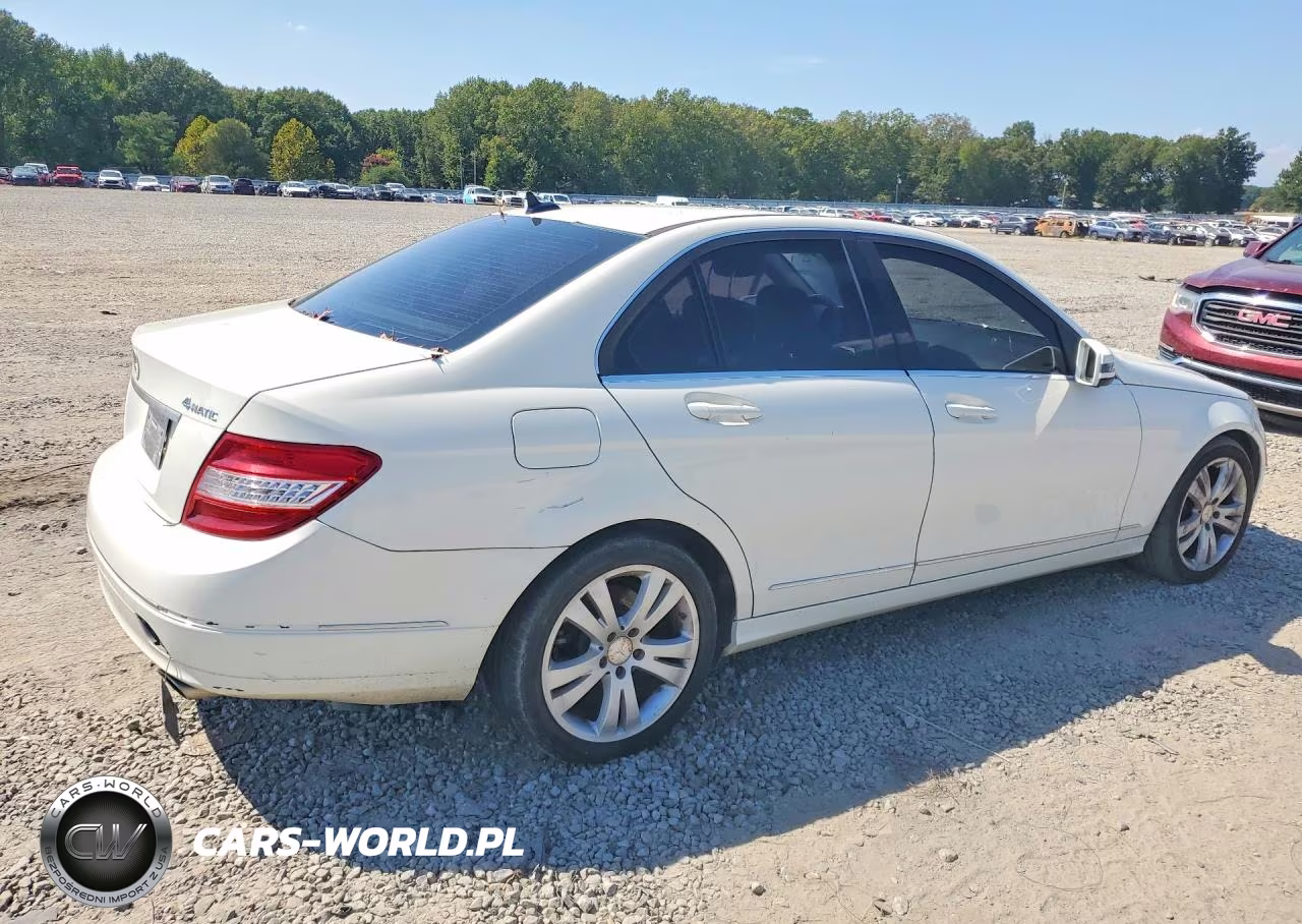 2011 Mercedes-Benz C 300 4Matic VIN:WDDGF8BB6BR153724 - 3