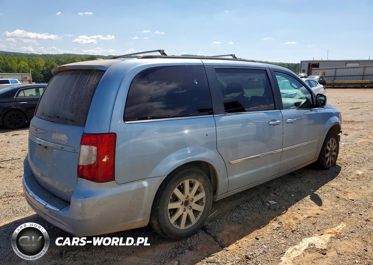 2013 Chrysler Town & Country Touring VIN:2C4RC1BG3DR741883 - 3