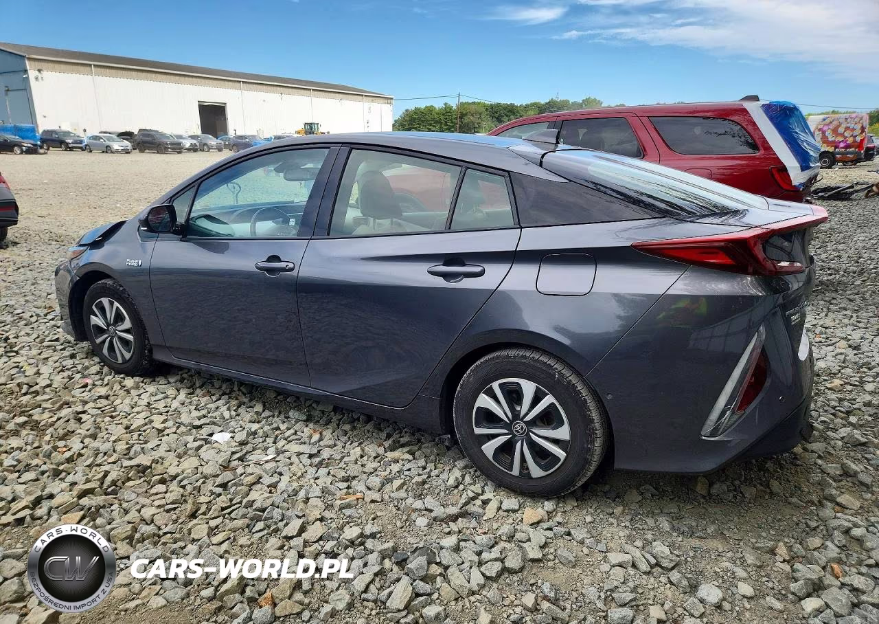 2017 Toyota Prius Prime Advanced VIN:JTDKARFP9H3038660 - 2