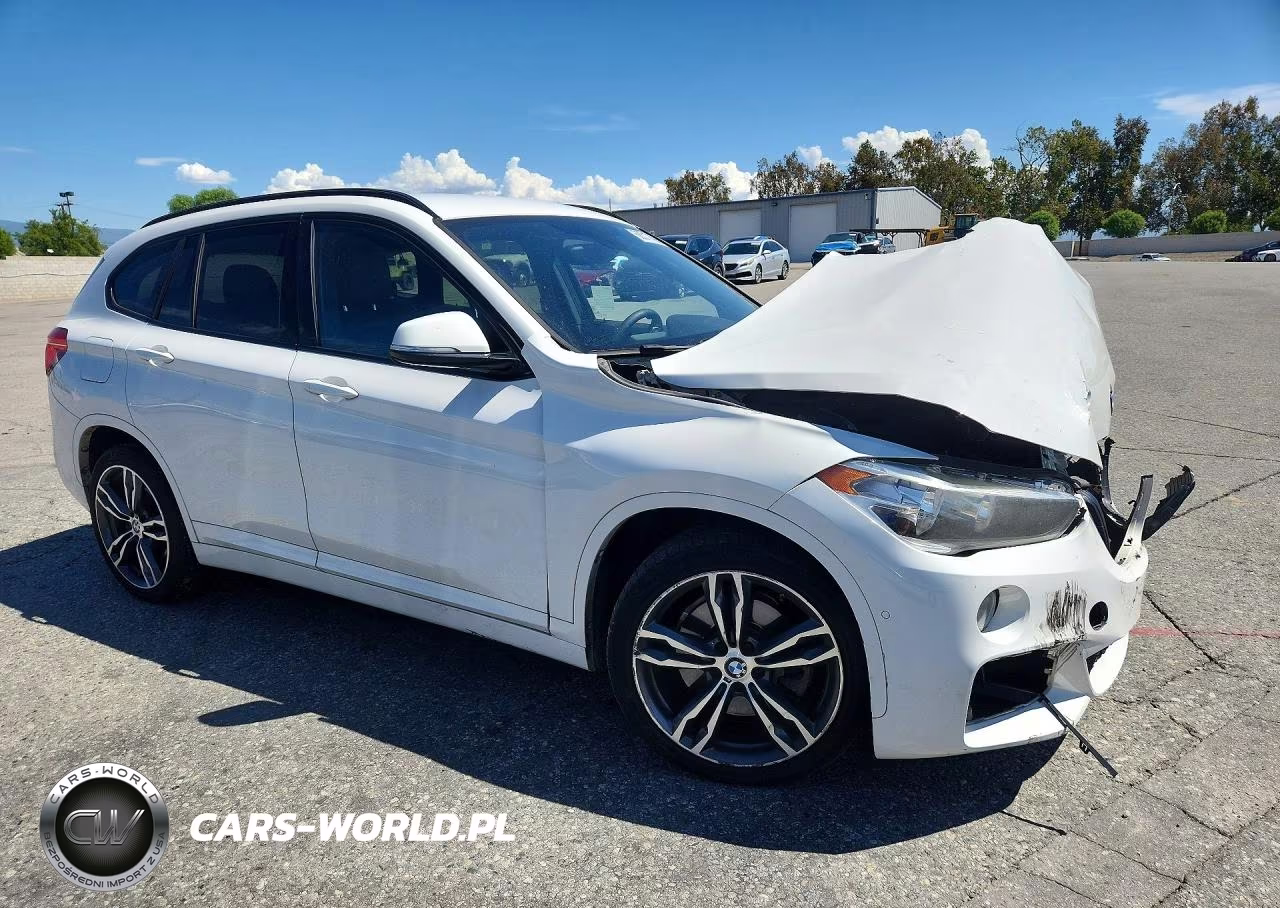 2018 BMW X1 xDrive28I VIN:WBXHT3C31J5L28357 - 4