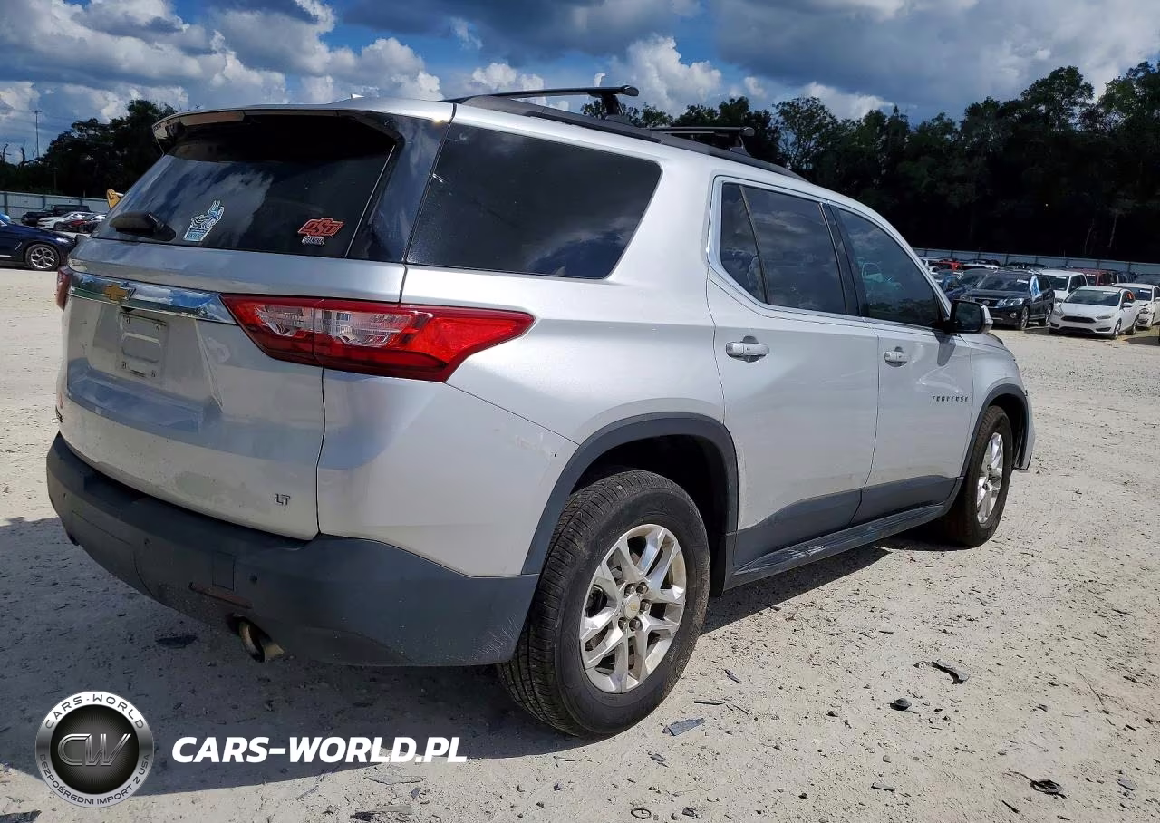 2019 Chevrolet Traverse Lt VIN:1GNERGKW0KJ172328 - 3