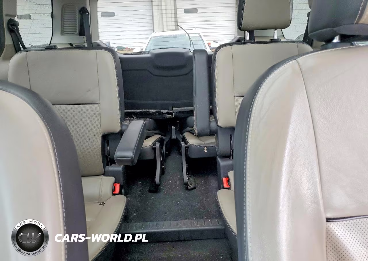 2017 Ford Transit Connect Titanium VIN:NM0GE9G77H1325481 - 10