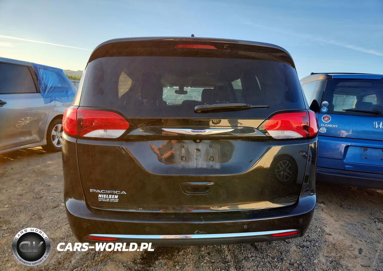 2018 Chrysler Pacifica VIN:2C4RC1BG9JR351625 - 6