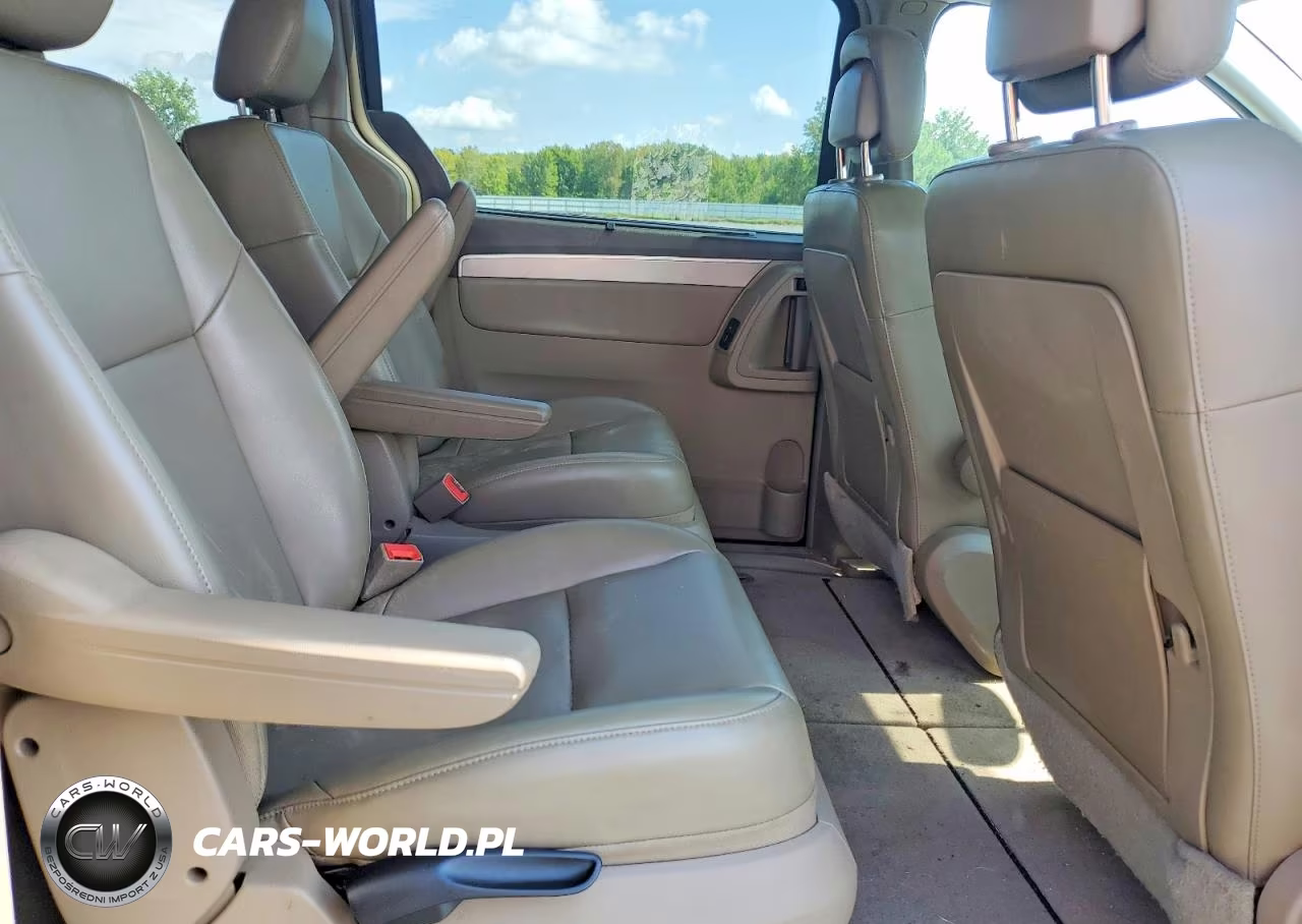 2012 Volkswagen Routan Se VIN:2C4RVABGXCR193843 - 11