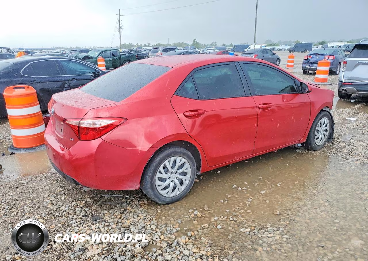 2019 Toyota Corolla Le VIN:5YFBURHEXKP915934 - 3