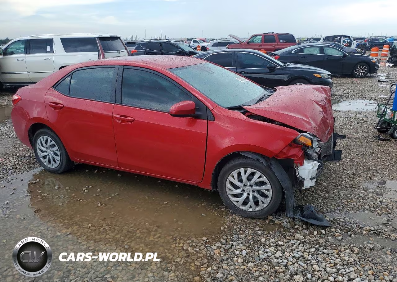 2019 Toyota Corolla Le VIN:5YFBURHEXKP915934 - 4