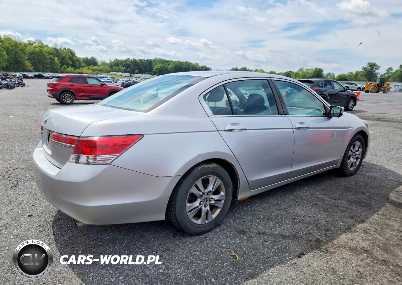 2012 Honda Accord Lxp VIN:1HGCP2F45CA114803 - 3