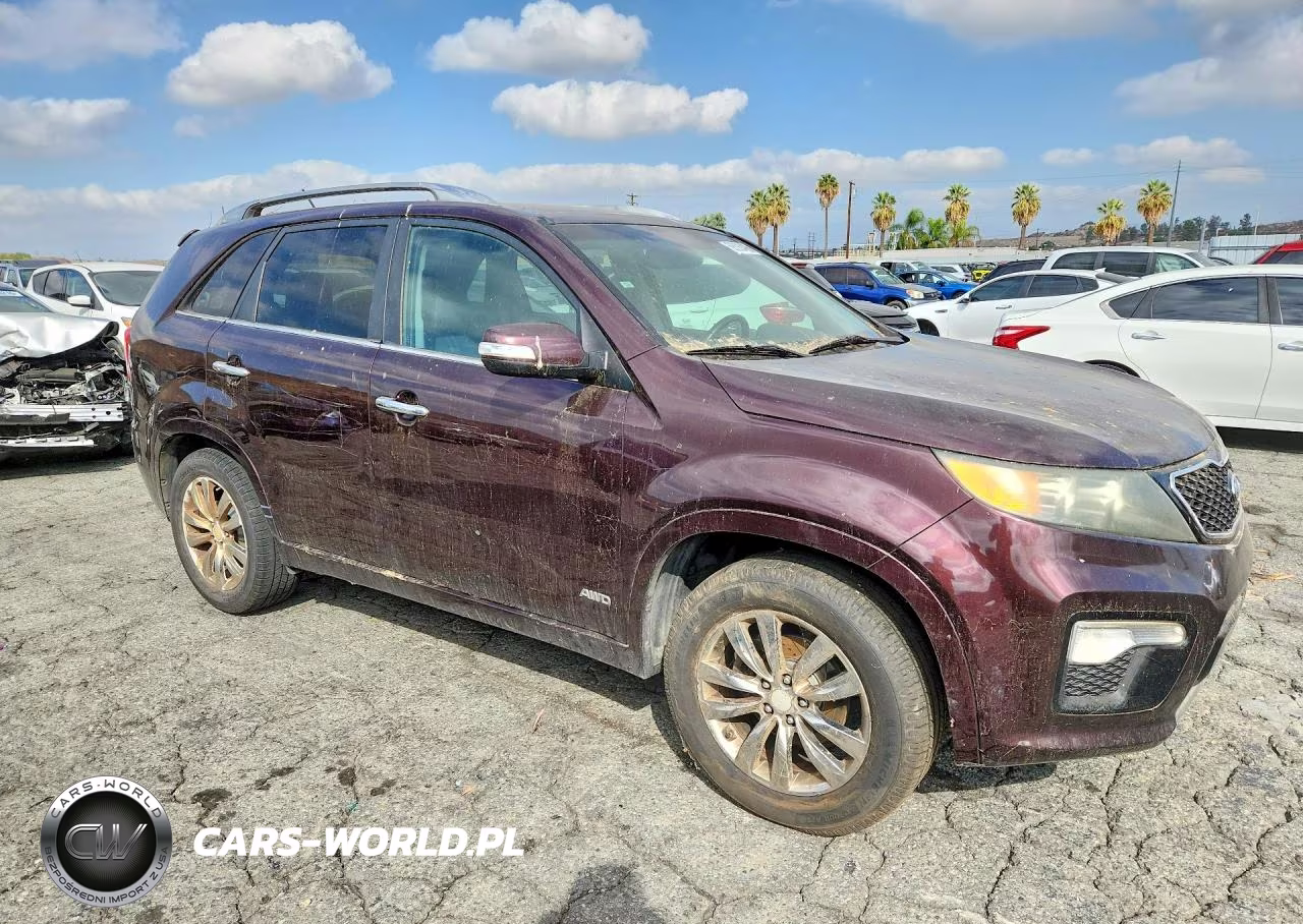 2011 Kia Sorento Sx VIN:5XYKWDA21BG174798 - 4