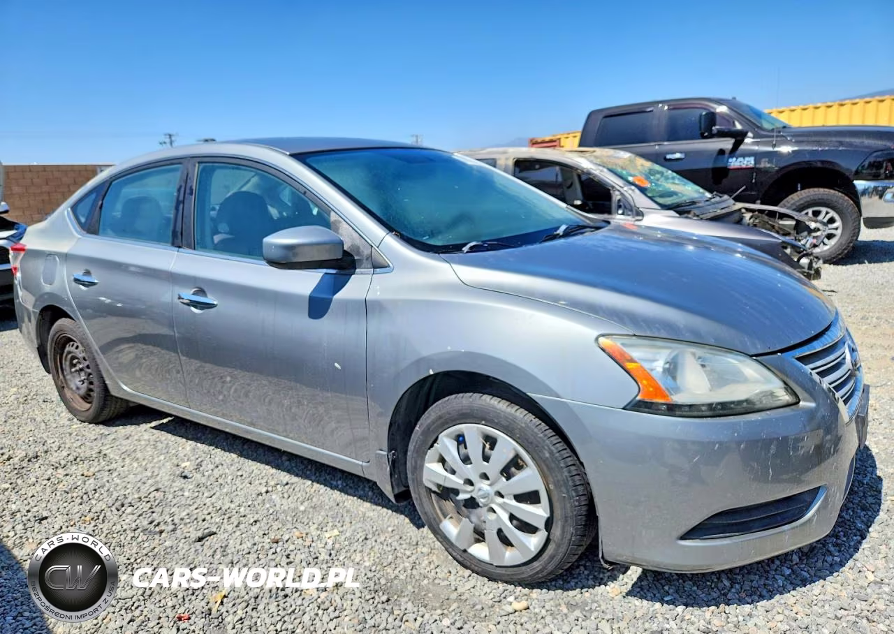 2014 Nissan Sentra S VIN:3N1AB7AP1EL632828 - 4