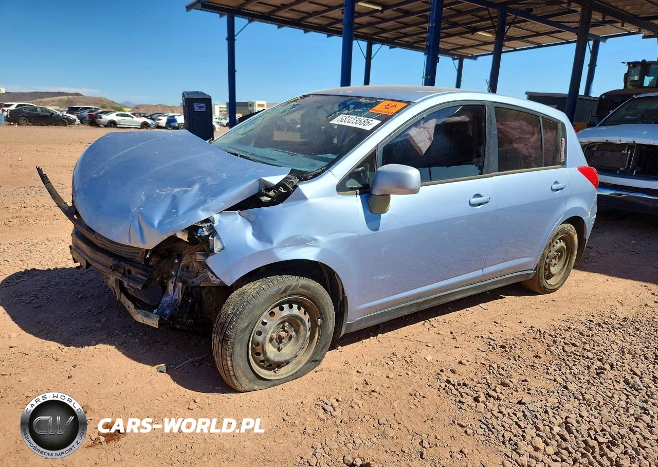 2011 Nissan Versa 1.8 S – zdjęcie 1 z 12