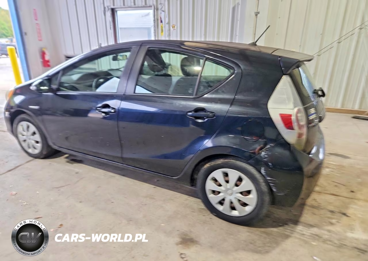 2012 Toyota Prius C Two VIN:JTDKDTB35C1018918 - 2