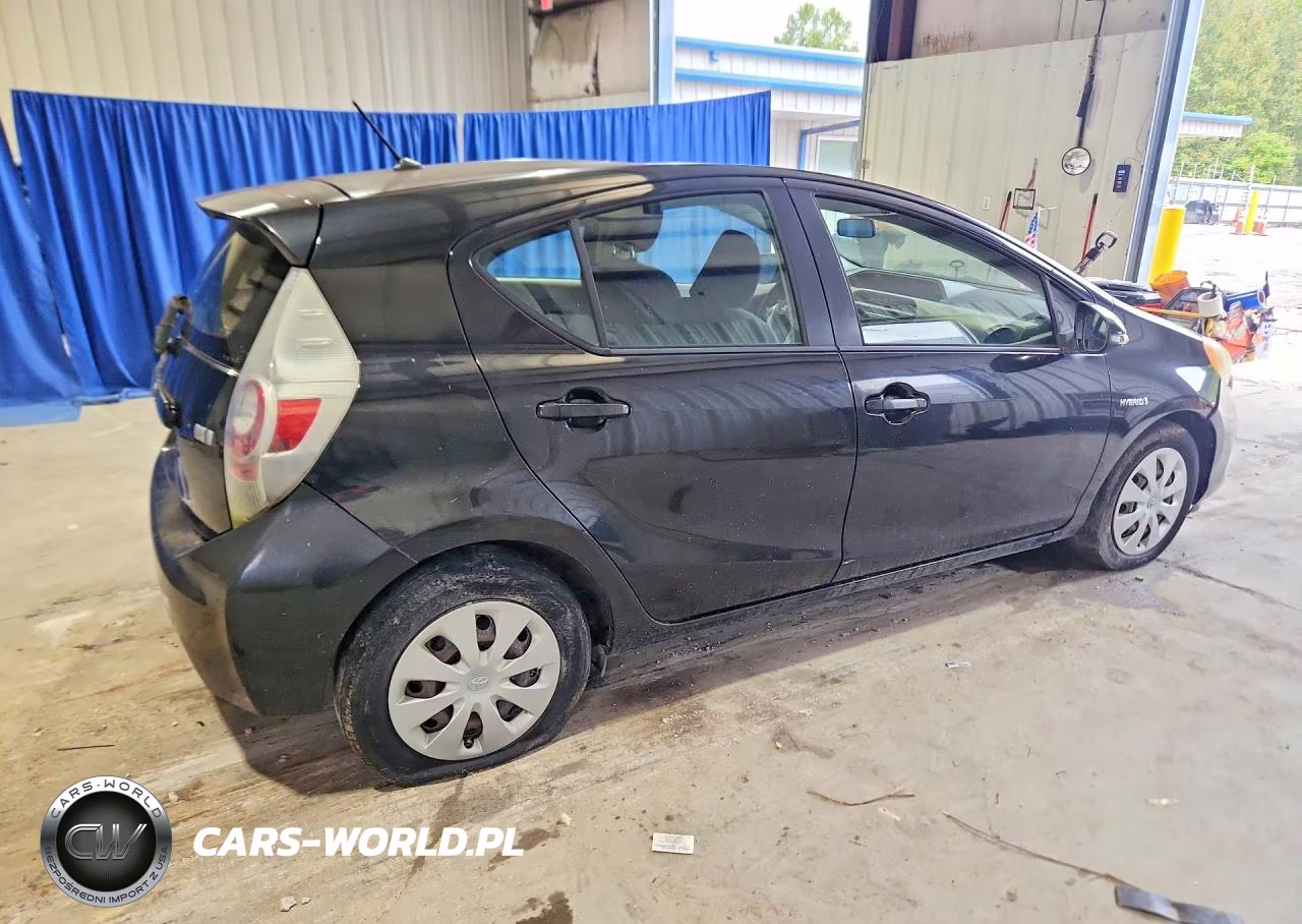 2012 Toyota Prius C Two VIN:JTDKDTB35C1018918 - 3