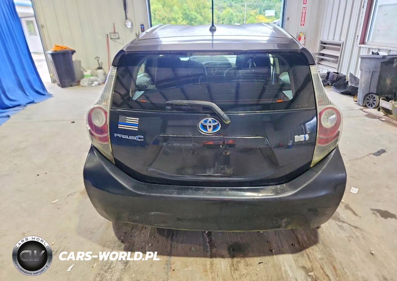 2012 Toyota Prius C Two VIN:JTDKDTB35C1018918 - 6