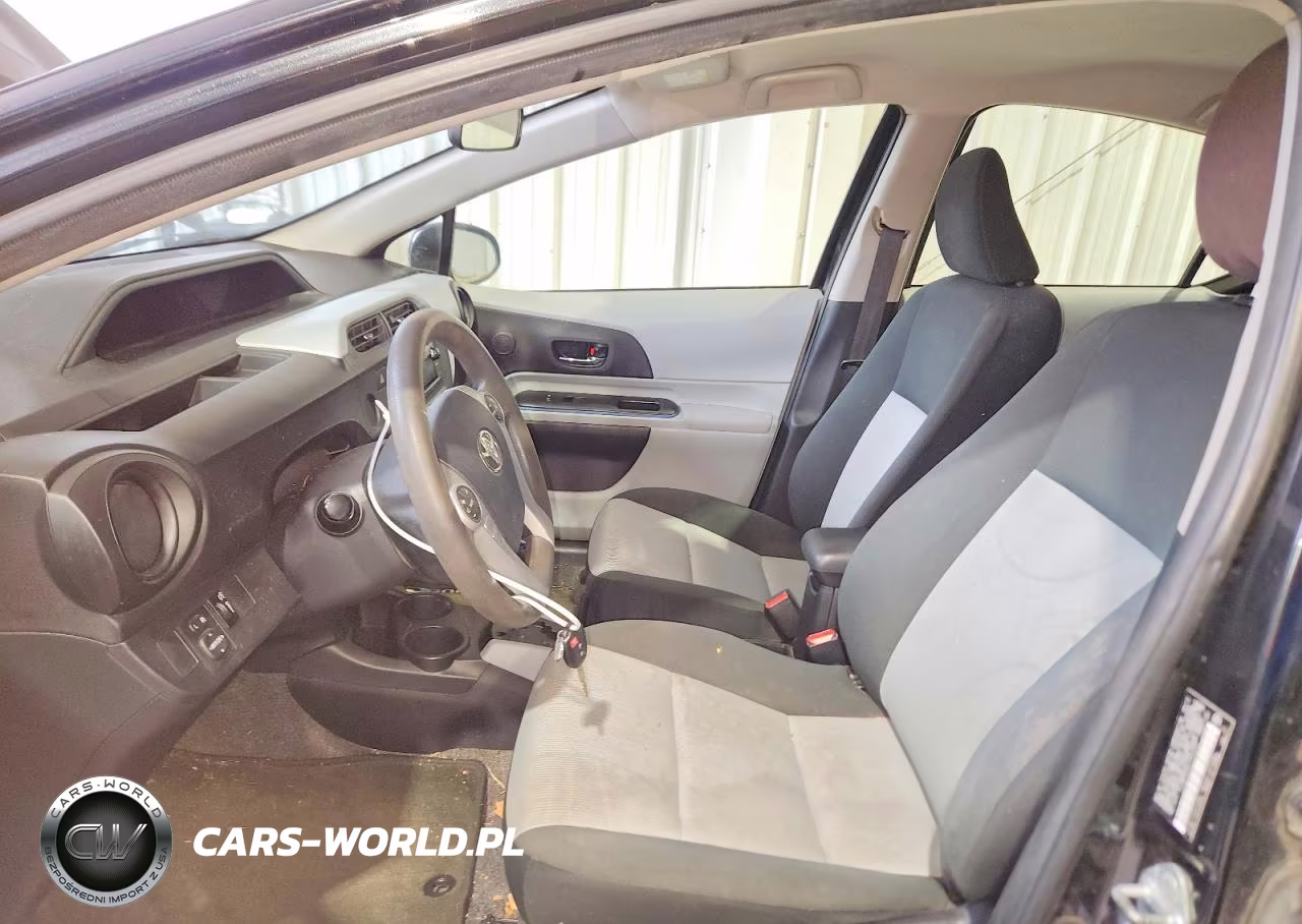 2012 Toyota Prius C Two VIN:JTDKDTB35C1018918 - 7