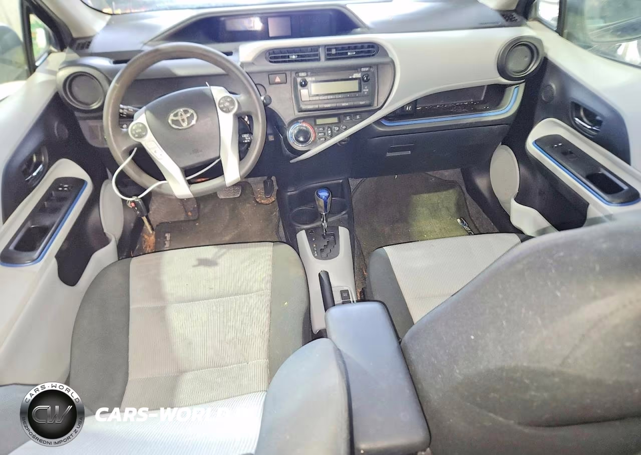 2012 Toyota Prius C Two VIN:JTDKDTB35C1018918 - 8