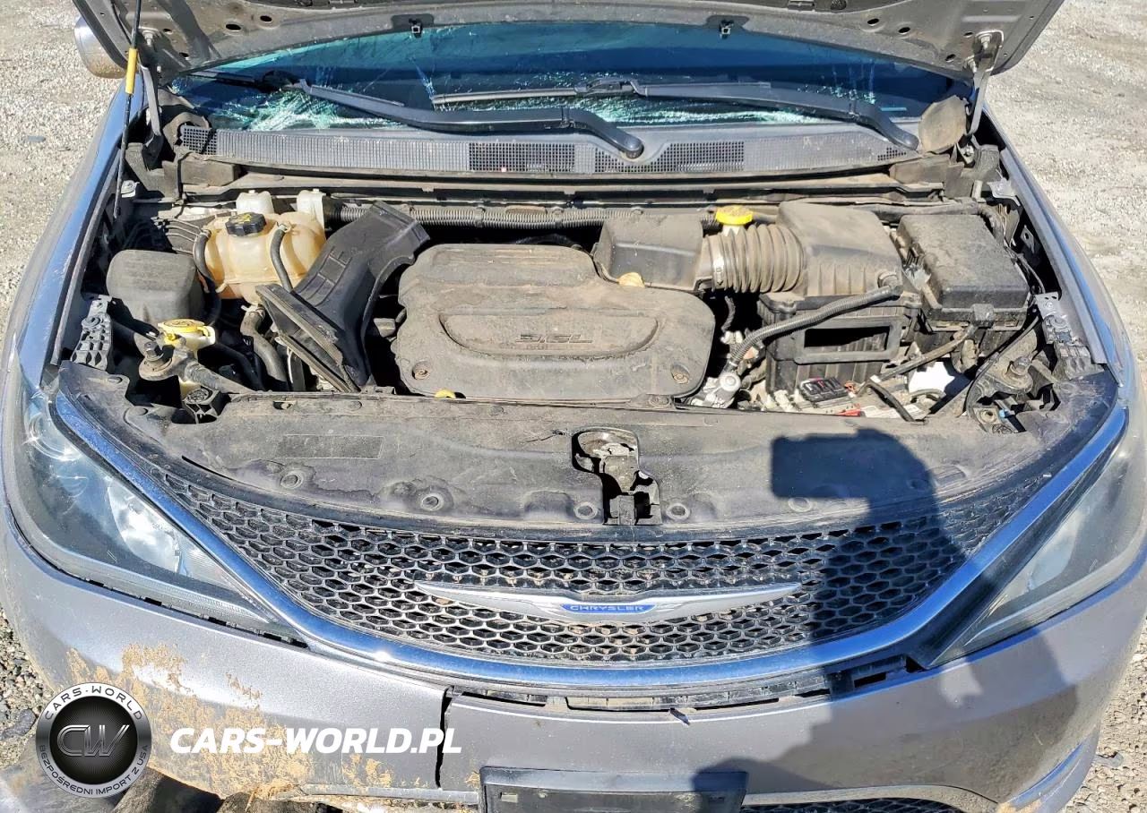 2020 Chrysler Pacifica Touring L VIN:2C4RC1BG0LR280415 - 12