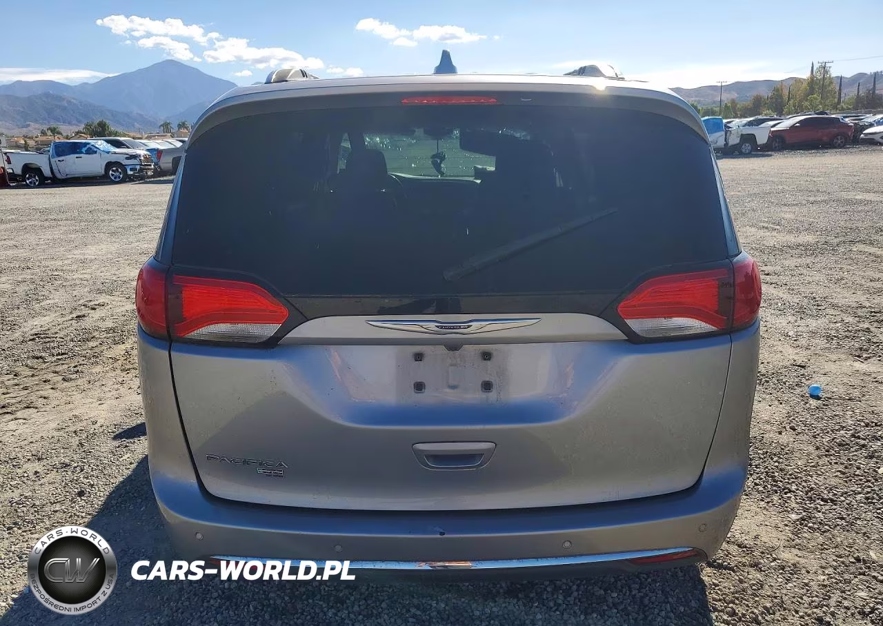 2020 Chrysler Pacifica Touring L VIN:2C4RC1BG0LR280415 - 6