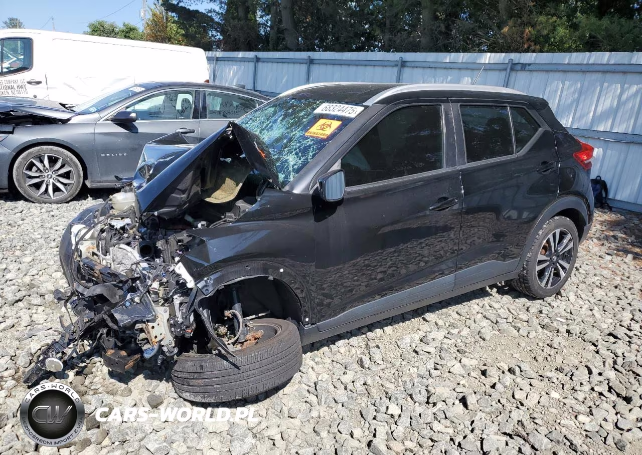 2020 Nissan Kicks Sv