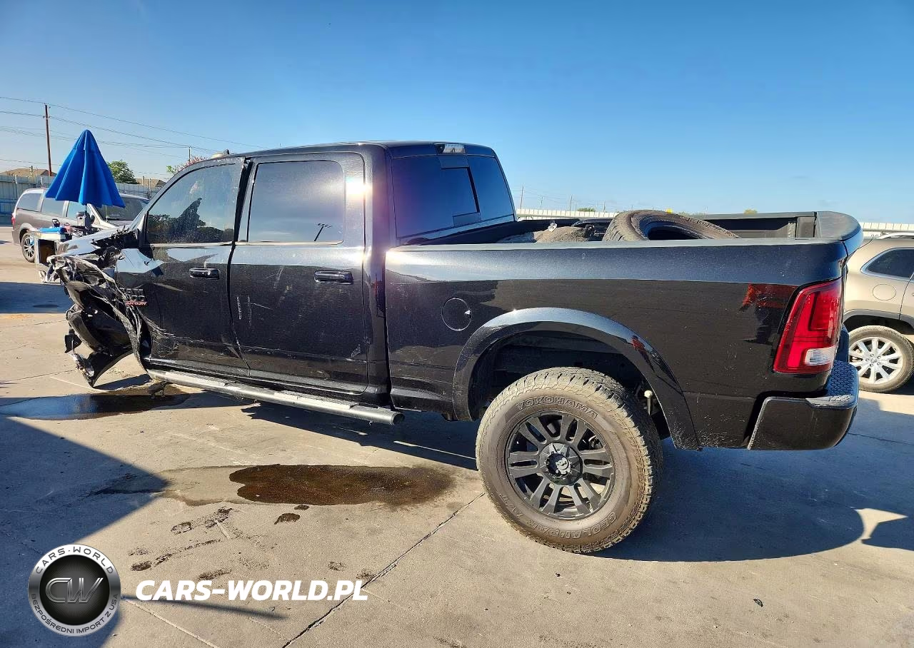 2017 Ram 2500 Laramie VIN:3C6UR5FL1HG559576 - 2