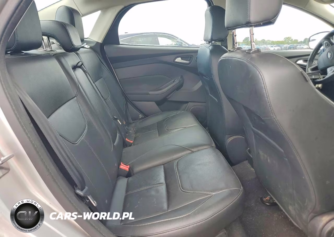 2017 Ford Focus Titanium VIN:1FADP3J21HL280011 - 10