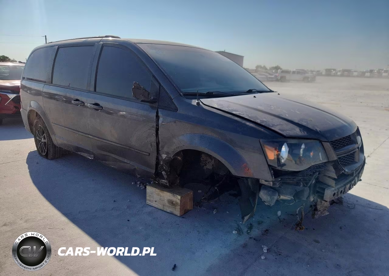 2017 Dodge Grand Caravan Gt VIN:2C4RDGEG7HR692799 - 4