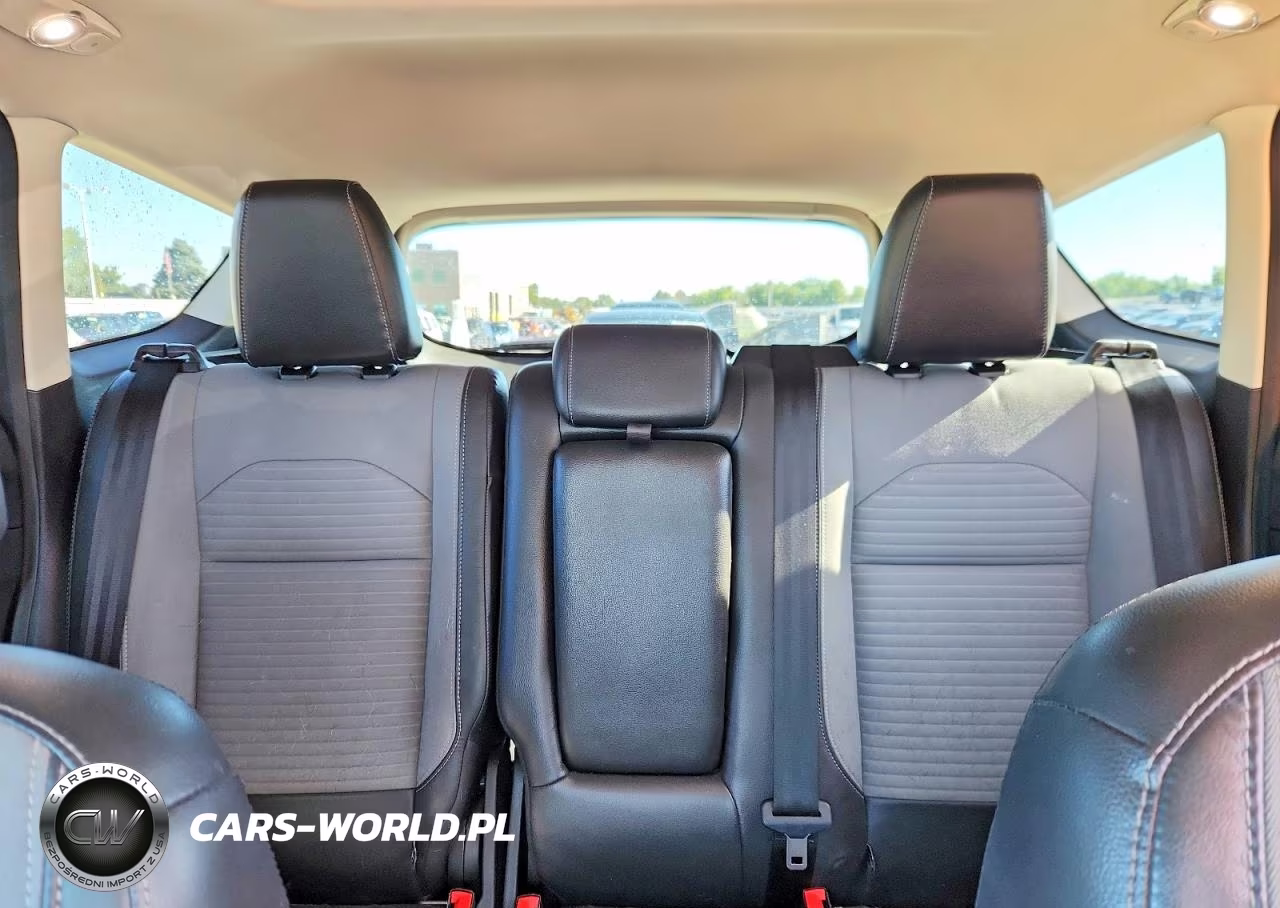 2017 Ford Escape Titanium VIN:1FMCU9JD9HUE56831 - 10