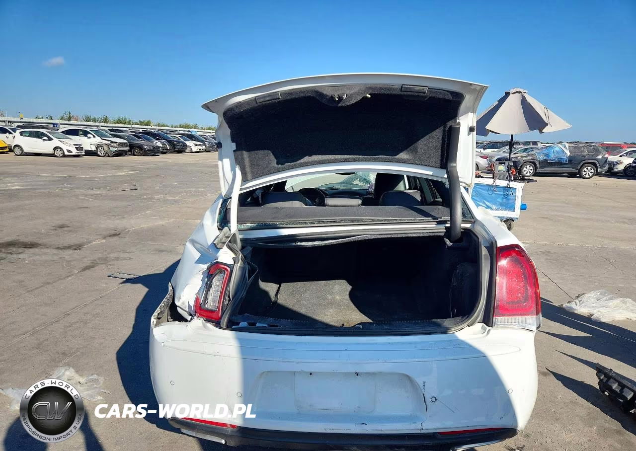 2023 Chrysler 300 S VIN:2C3CCABG8PH637183 - 6