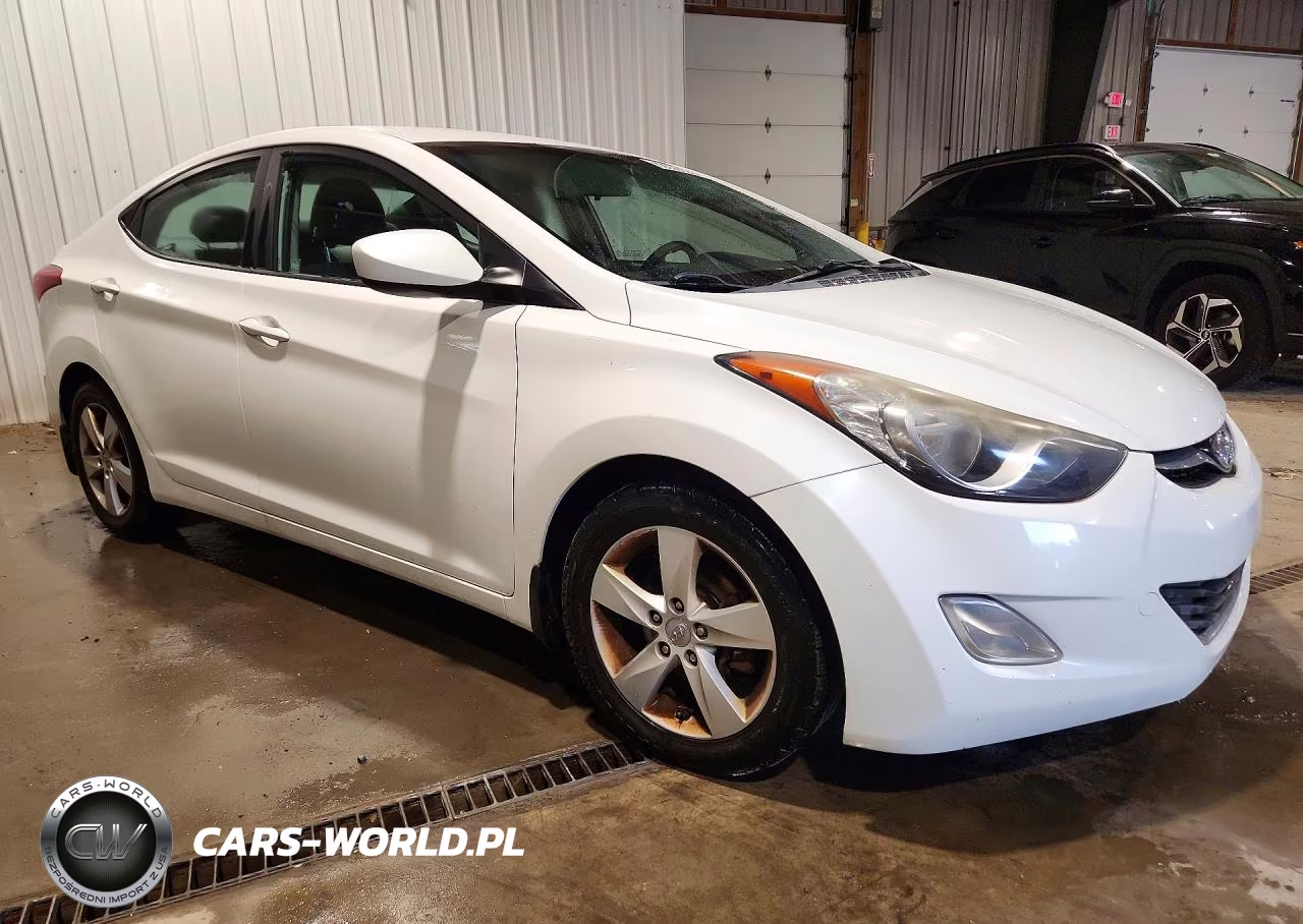 2013 Hyundai Elantra Gls VIN:5NPDH4AE6DH407714 - 4