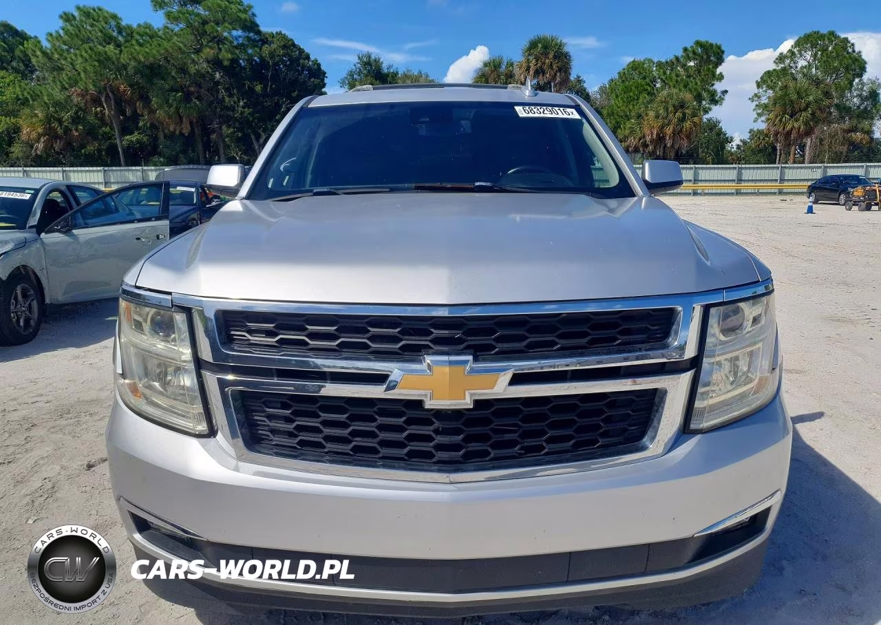 2019 Chevrolet Suburban Lt VIN:1GNSCHKC6KR201509 - 5