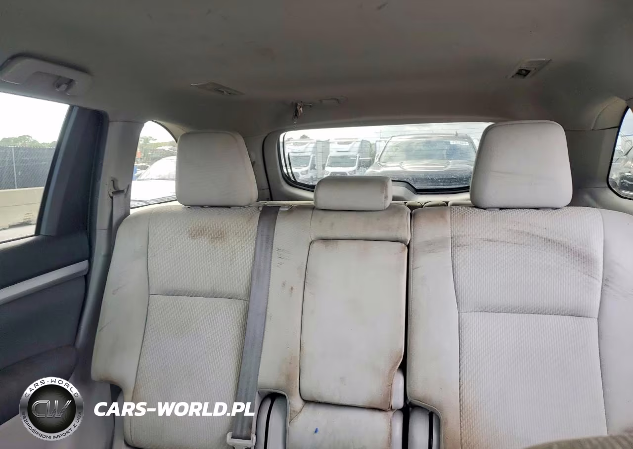 2019 Toyota Highlander Le VIN:5TDZARFH1KS044160 - 10