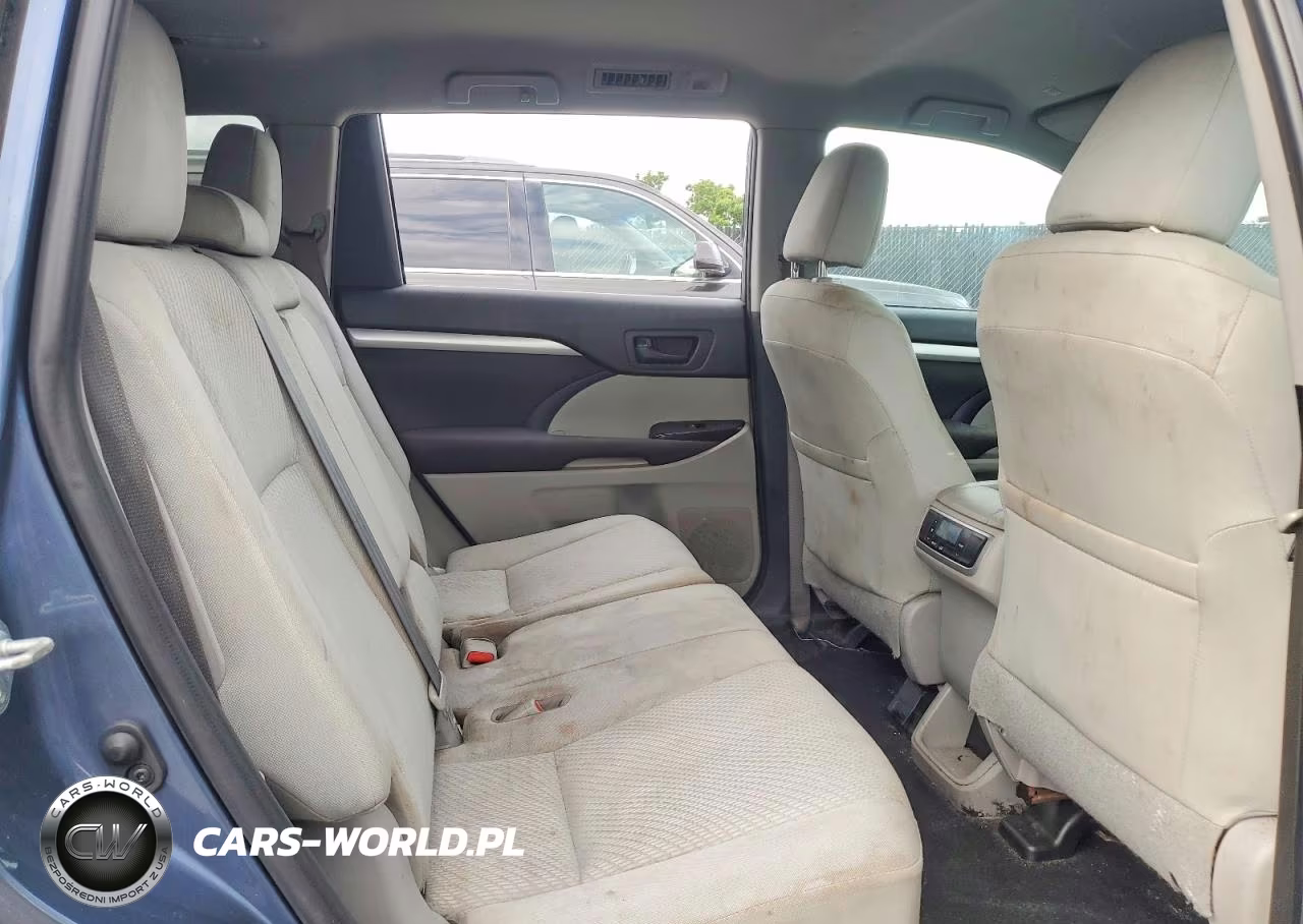 2019 Toyota Highlander Le VIN:5TDZARFH1KS044160 - 11