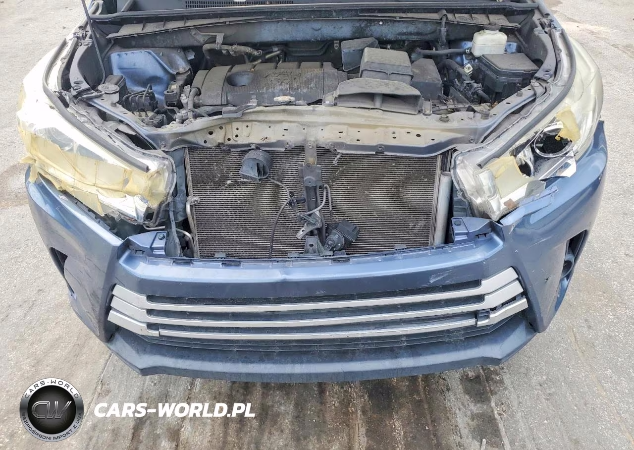 2019 Toyota Highlander Le VIN:5TDZARFH1KS044160 - 12