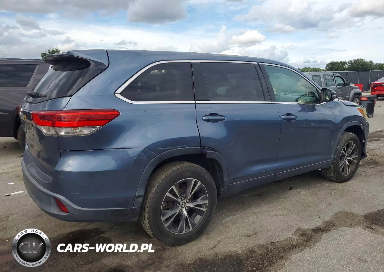2019 Toyota Highlander Le VIN:5TDZARFH1KS044160 - 3