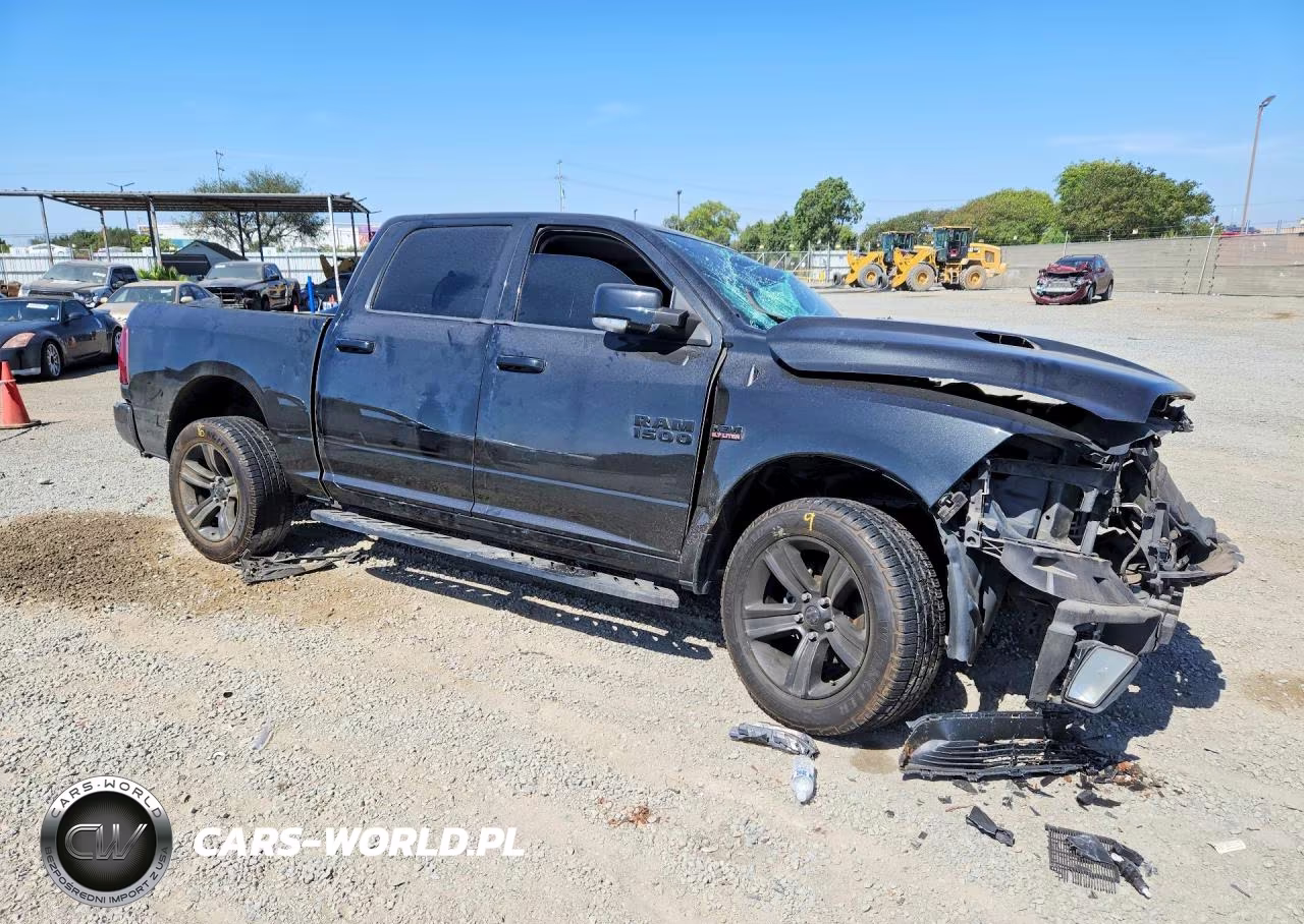 2018 Ram 1500 Sport VIN:1C6RR7MT9JS202729 - 4