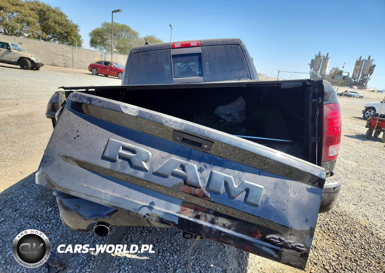 2018 Ram 1500 Sport VIN:1C6RR7MT9JS202729 - 6