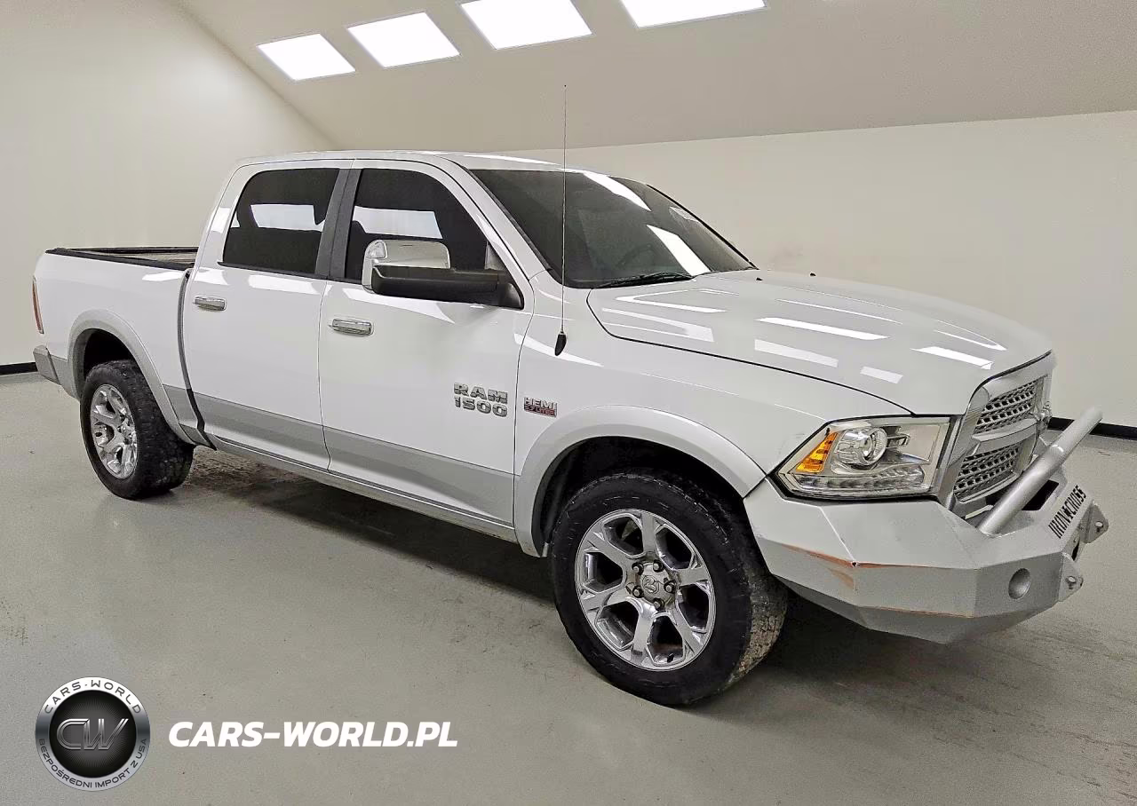 2014 Ram 1500 Laramie VIN:1C6RR7NT5ES107153 - 4