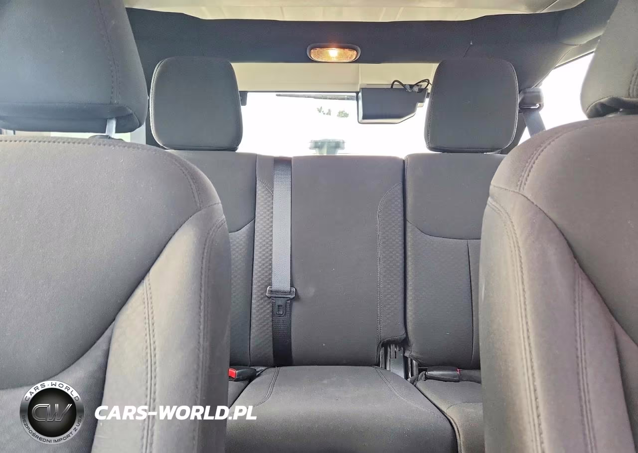 2014 Jeep Wrangler Unlimited Sport VIN:1C4BJWDG4EL306074 - 10