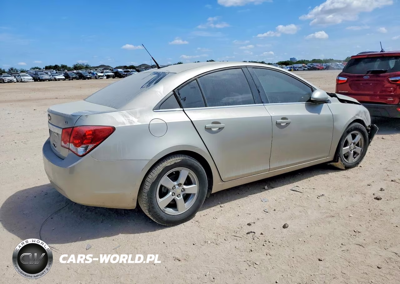 2014 Chevrolet Cruze Lt VIN:1G1PC5SB4E7440974 - 3