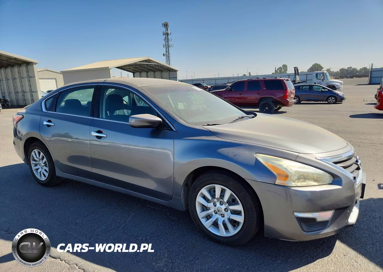 2015 Nissan Altima 2.5 S VIN:1N4AL3AP1FN344382 - 4