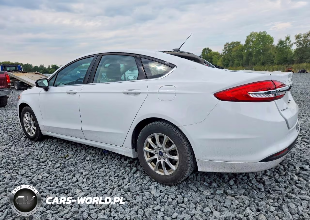 2017 Ford Fusion S VIN:3FA6P0G7XHR231966 - 2