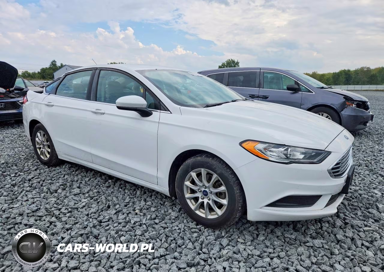 2017 Ford Fusion S VIN:3FA6P0G7XHR231966 - 4