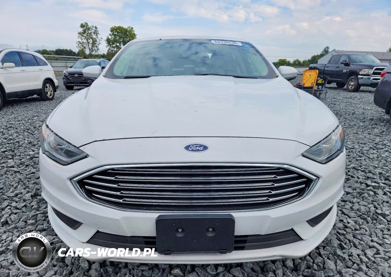 2017 Ford Fusion S VIN:3FA6P0G7XHR231966 - 5