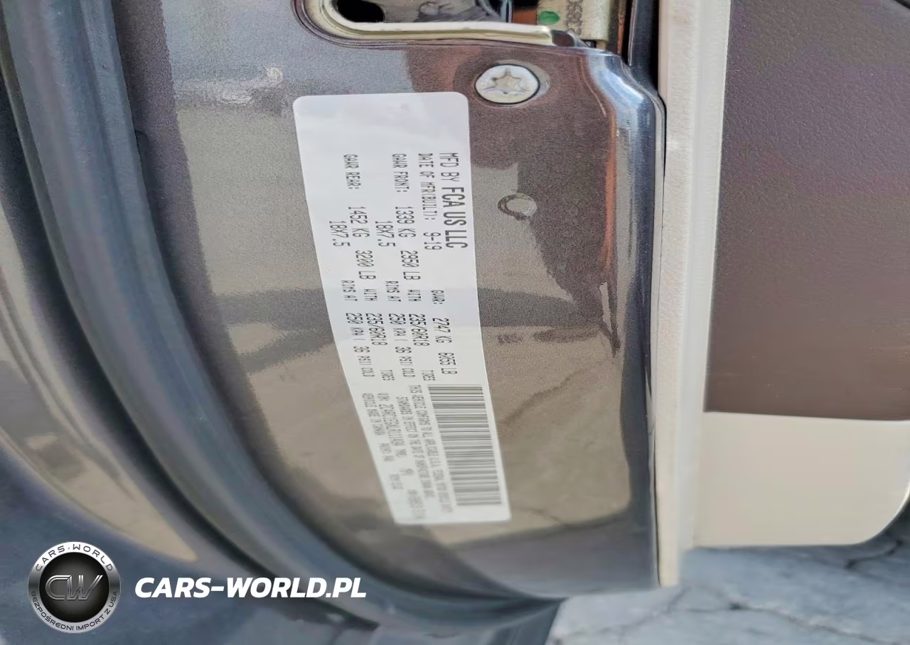 2020 Chrysler Pacifica Touring L Plus VIN:2C4RC1EGXLR111434 - 13